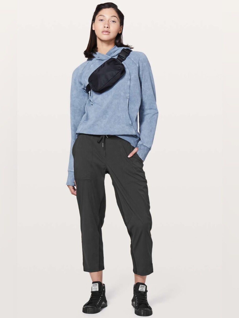 Lululemon Athletica Dance Studio Cropped ll Capris W/ Cinched Ankles- In Black